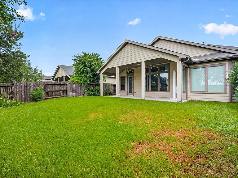 16419 Sheffield Run Dr — Photo 40