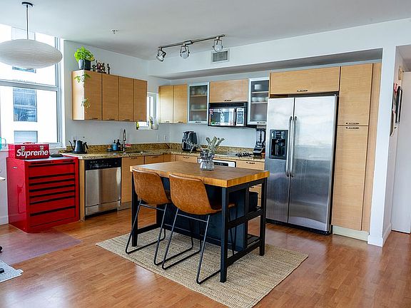 3rd image of 3180 Coral Way APT 1205