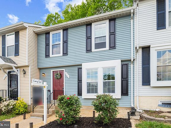 3rd image of 203 Essex St #2