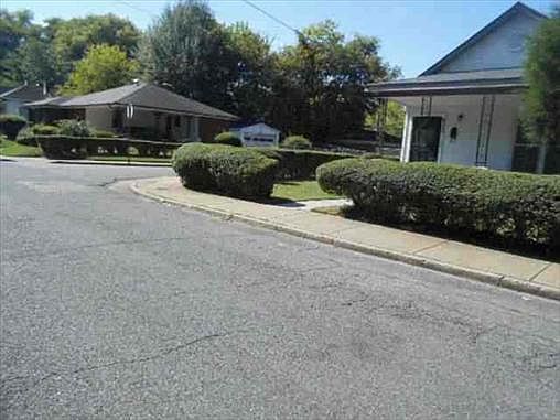 2nd image of 816 Olympic St