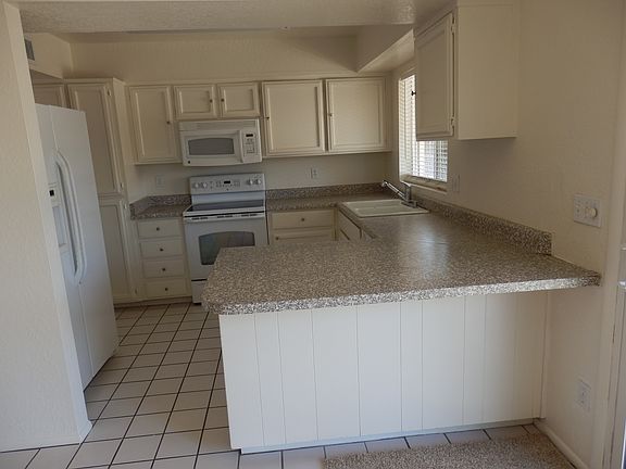 2nd image of 10313 W Calle Del Oro