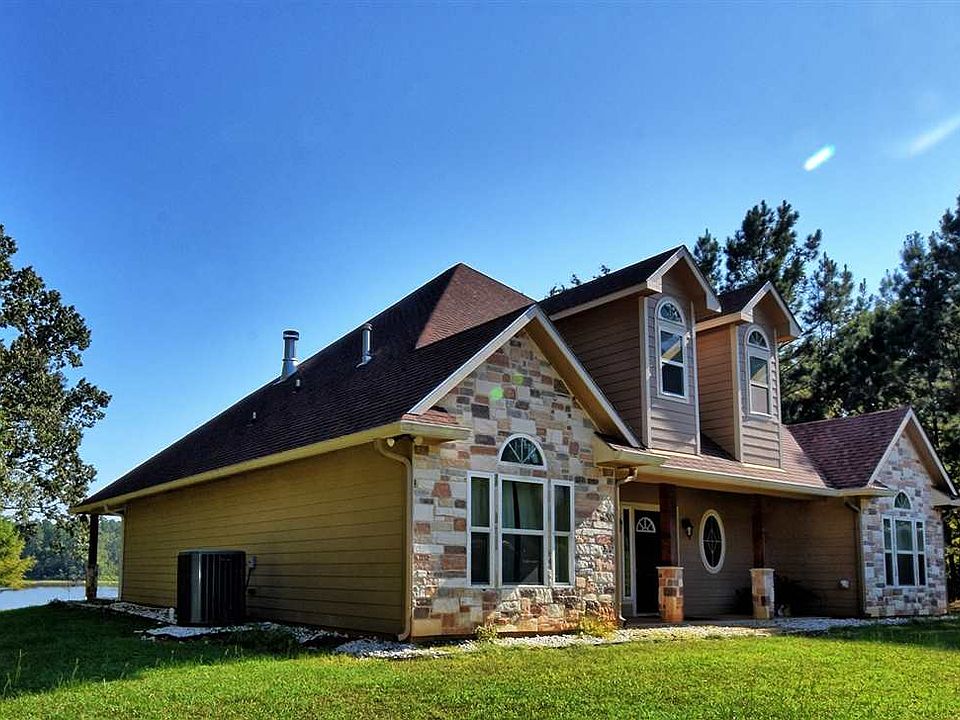 1st image of 343 Lummus Ln