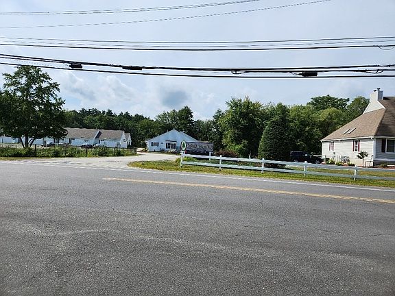 4th image of 491 Mammoth Rd Unit 9