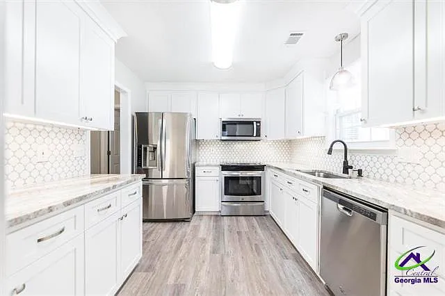 127 Grove Ln — Photo 17