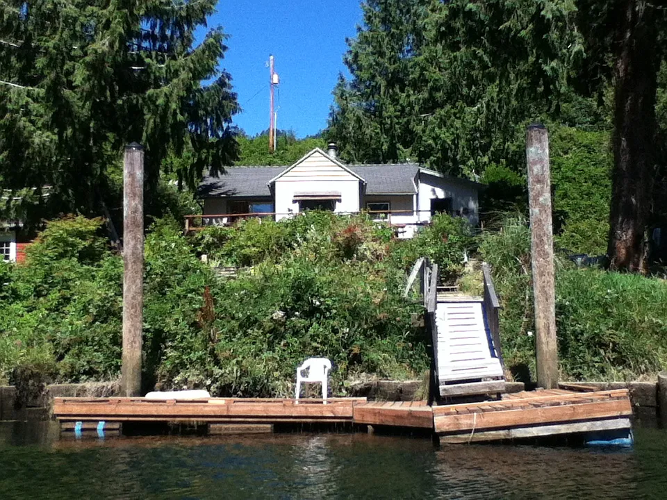 110 E Trafzer Ln photo 1