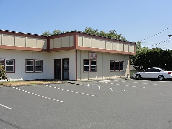 3rd image of 2107 1st St