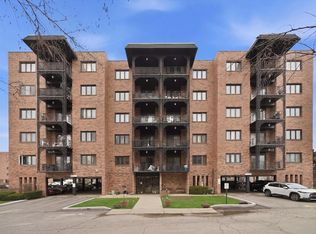 9331 Landings Ln Unit 504, Des Plaines, IL 60016
