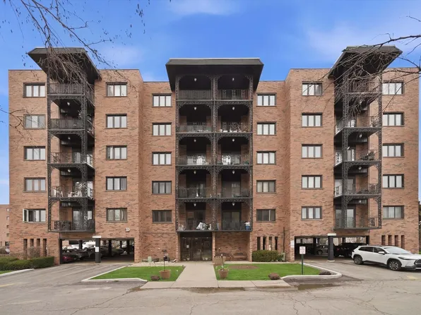 9331 Landings Ln Unit 504, Des Plaines, IL 60016
