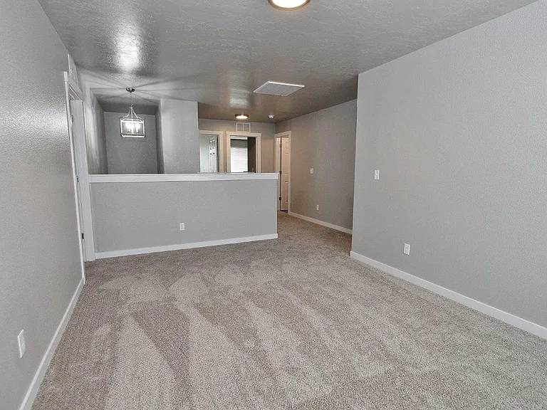 2130 N Morello Ave — Photo 11