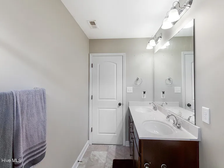 508 Maggies Ct — Photo 13