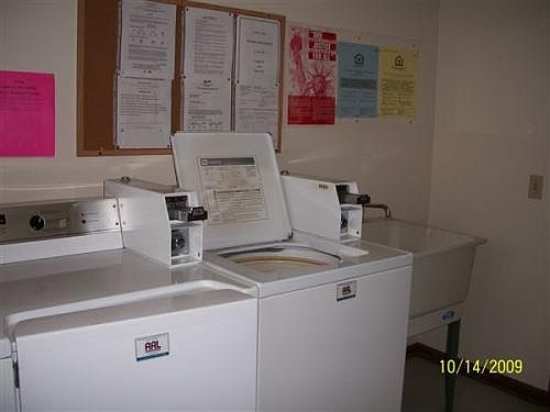 3rd image of 84 W Rebecca St APT 10