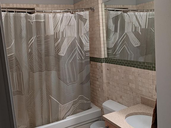 2nd image of 3331 W Schubert Ave #1DUP
