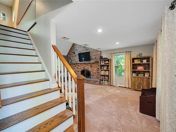 4th image of 86 Medway Ave