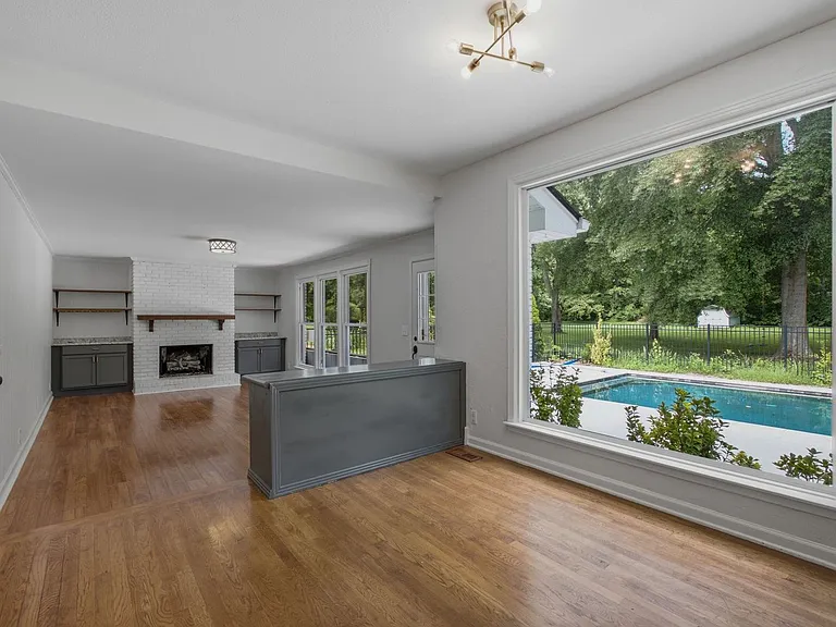 1303 General Macarthur Dr — Photo 11