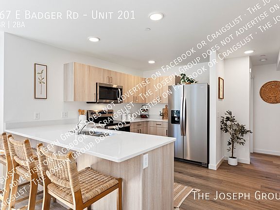 3rd image of 665 E Badger Rd #201