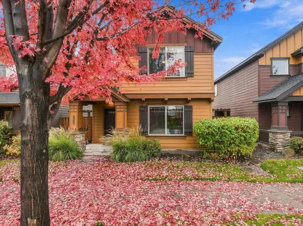 20487 Brentwood Ave, Bend, OR 97702