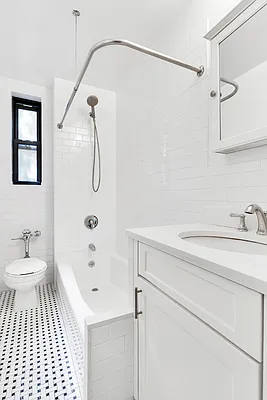 Rented by Cooper & Cooper Real Estate | media 14