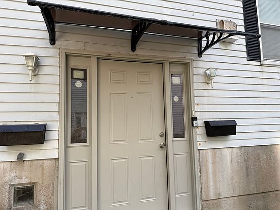 5th image of 3236 Comly Rd
