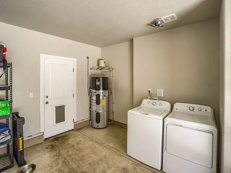 7810 Jacqueline Way — Photo 12