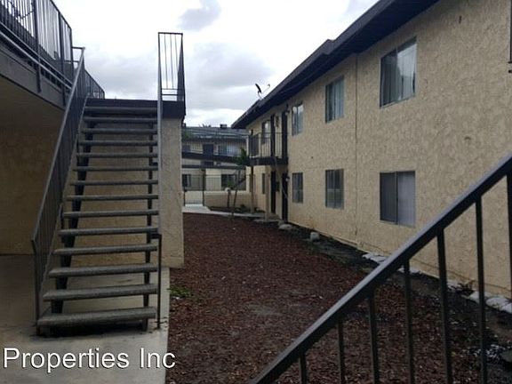 3rd image of 145 E 44th St APT 201