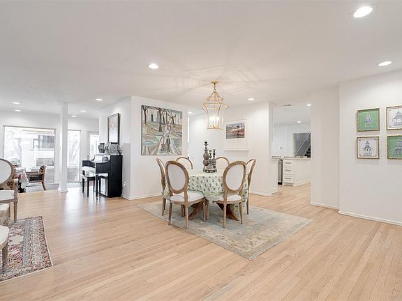 4th image of 2600 Somerset Pl