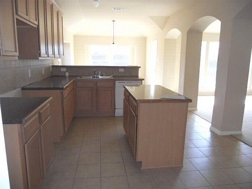 3rd image of 3508 Vicki Ln