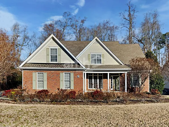 830 Red Hawk Ct, Fuquay Varina, NC 27526