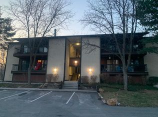 5556 S Marshwood Ln #4-G, Salt Lake City, UT 84107