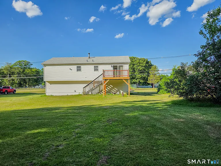105 Northfield Rd — Photo 23