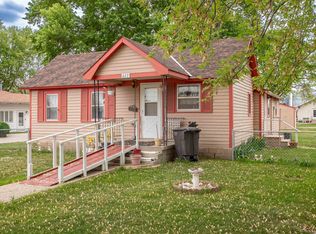 617 Parnell St, Hildreth, NE 68947