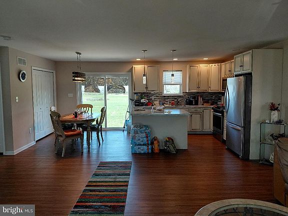 4th image of 91 Stewart Rd