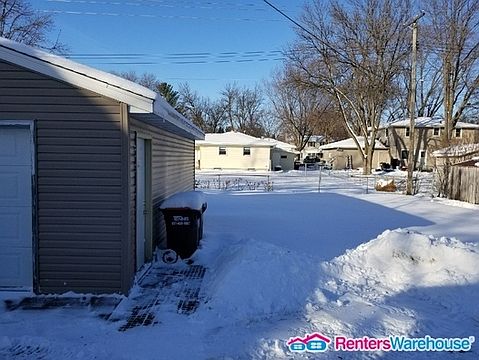 2nd image of 1934 Oak St