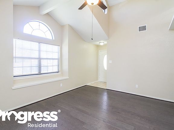 4th image of 1512 Hunterwood Dr