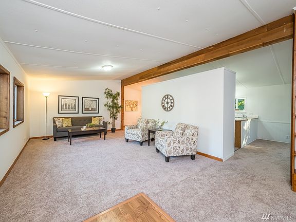 2nd image of 21215 NE 60th Pl