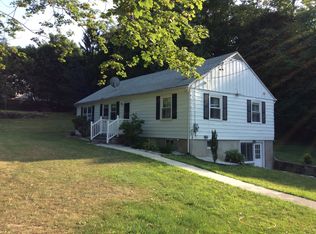 26 Rick Ln W, Cortlandt Manor, NY 10567