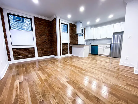 Rented by Voro New York | media 23