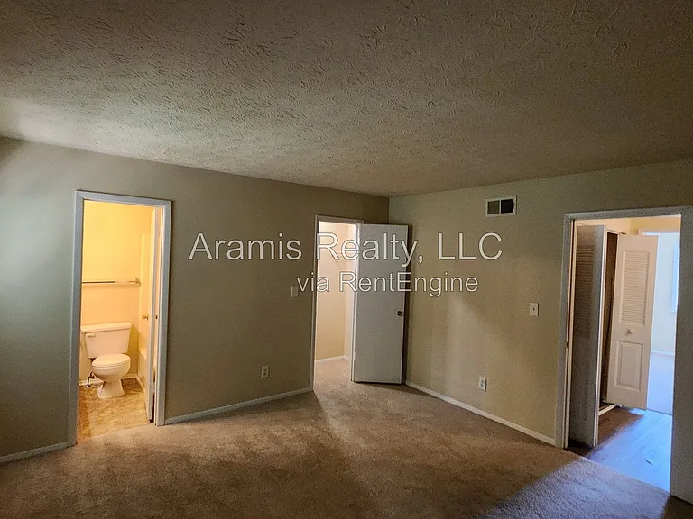 2320 Highpoint Rd #1 — Photo 5
