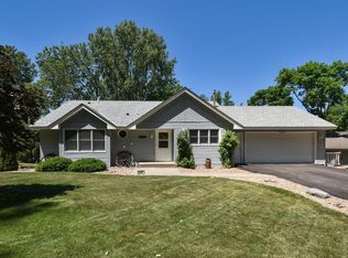 2825 Halstead Ln, Mound, MN 55364