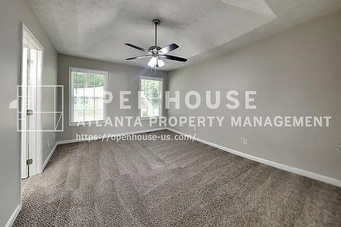 658 Castlebrooke Way SE — Photo 9