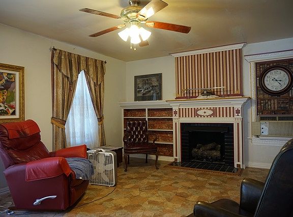 3rd image of 2140 Avenue E