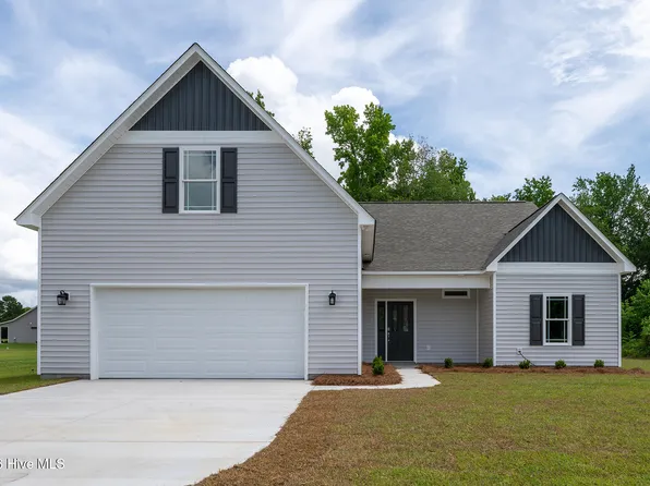 303 Ramonas Lake Court, New Bern, NC 28560