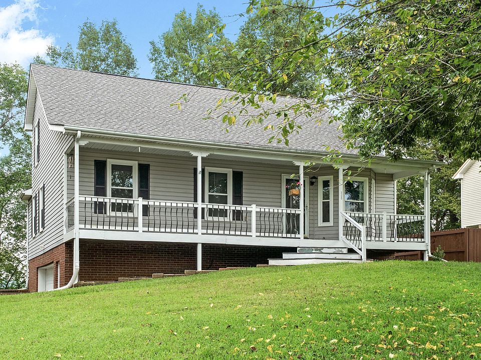 1st image of 3520 Clearwater Dr