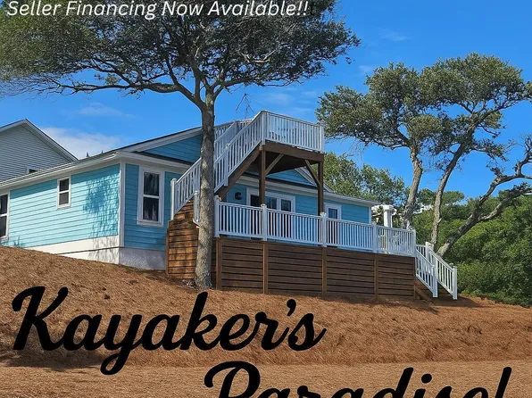 107 SE 37th Street, Oak Island, NC 28465