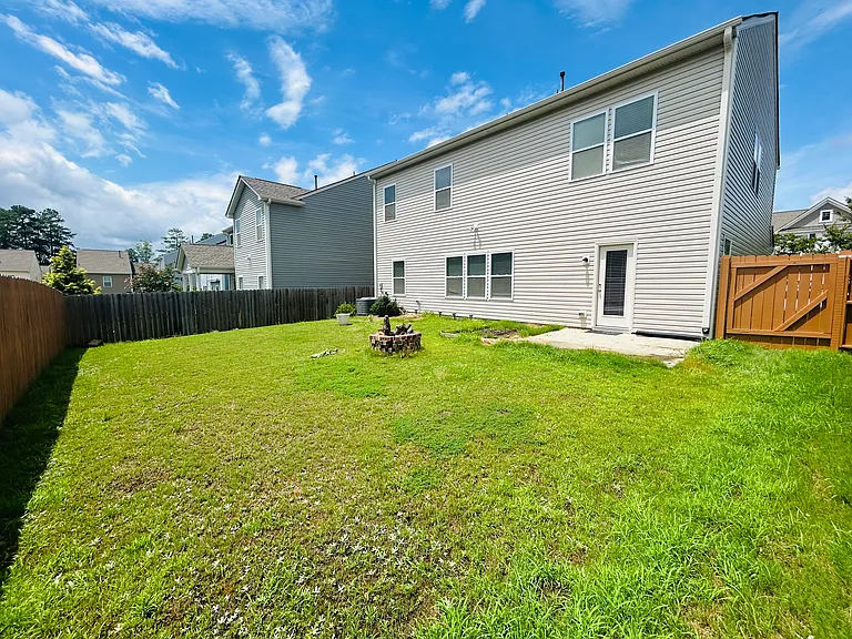 209 Michelangelo Pl — Photo 18