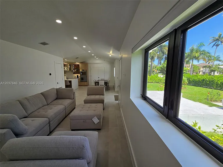 1141 Hollywood Blvd — Photo 18