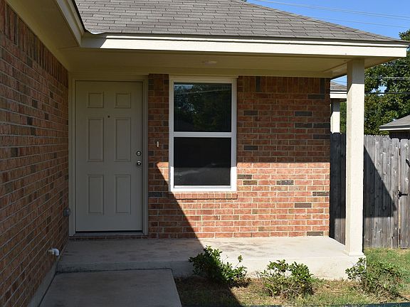 2nd image of 402 Bonnie Dr #B