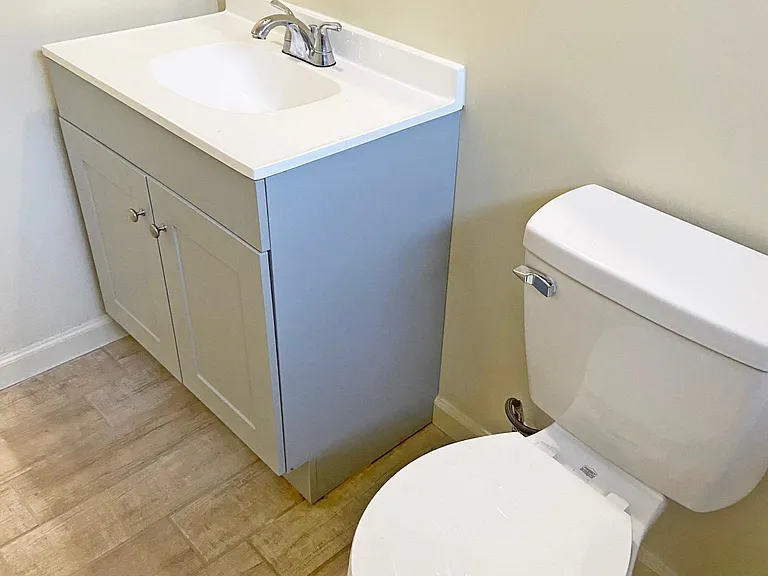 1902 W El Segundo Blvd #6 — Photo 7