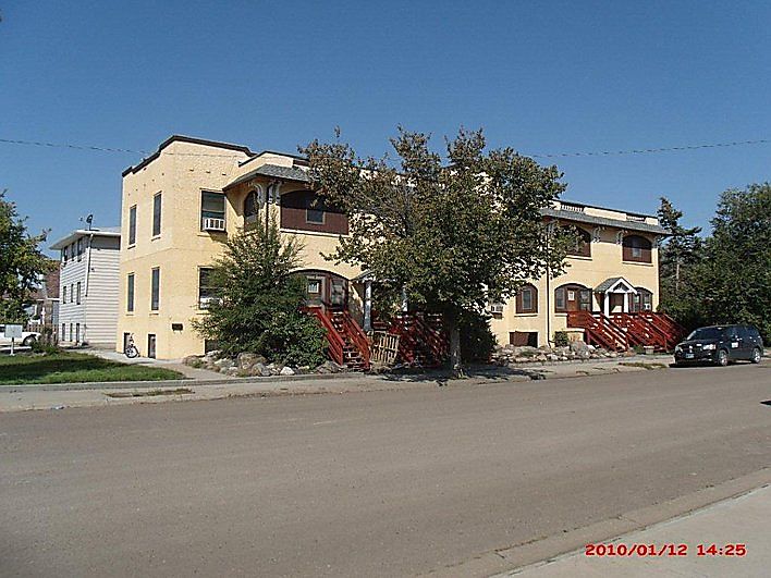 1st image of 430 4th Ave S