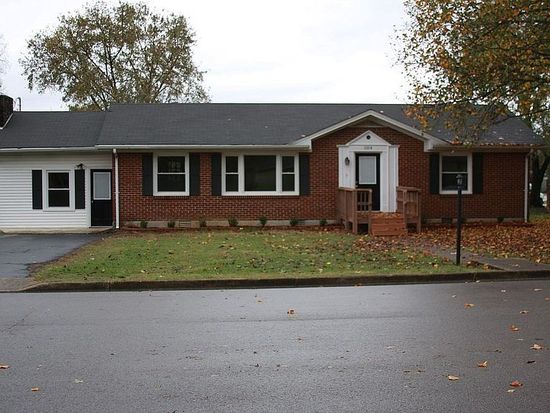 1014 2nd Ave Fayetteville Tn 37334 Mls 2273754 Zillow