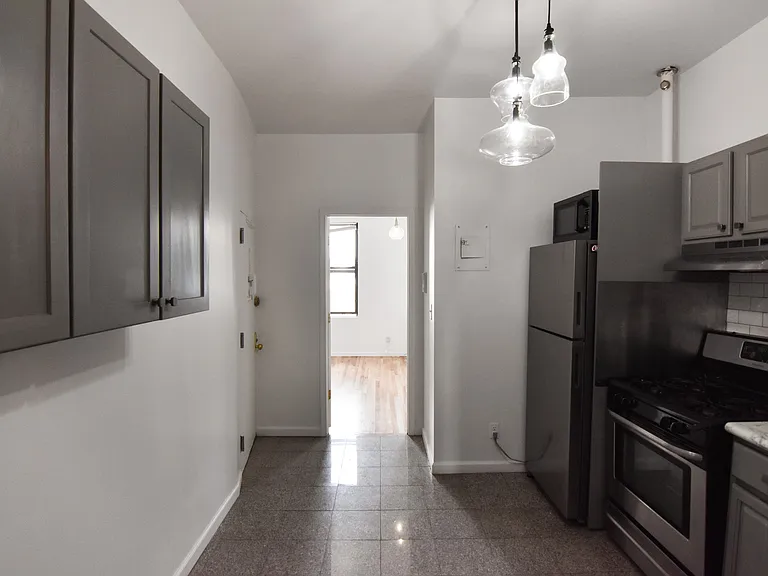 955 Grand St #3 — Photo 5
